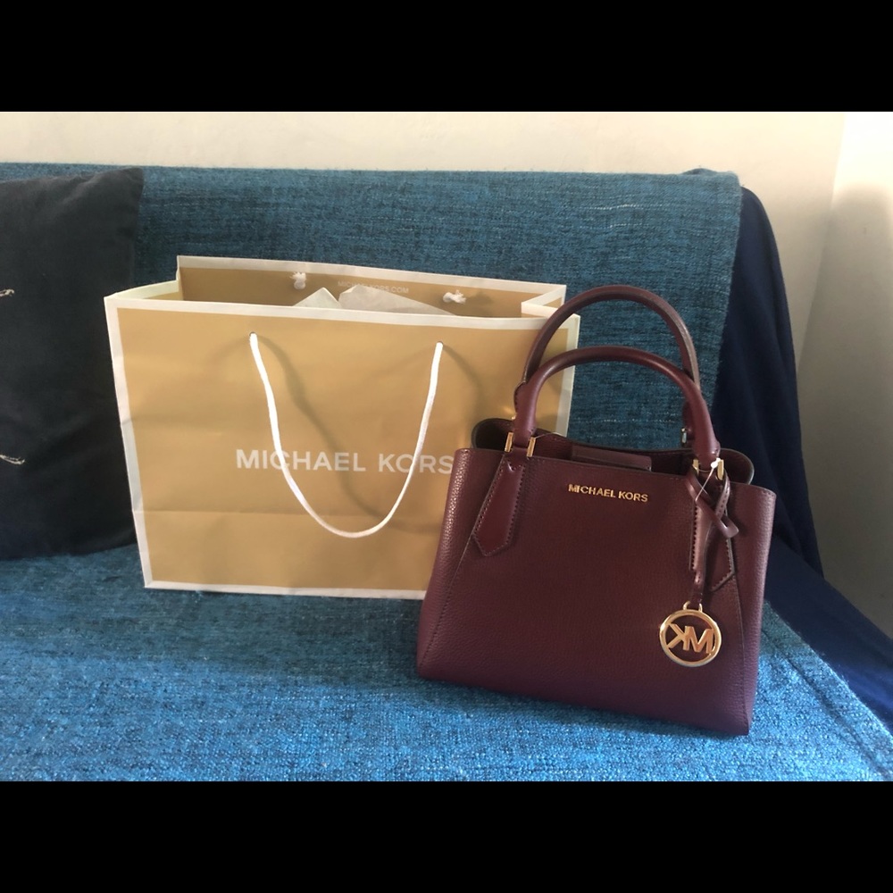 Michael Kors hand bag